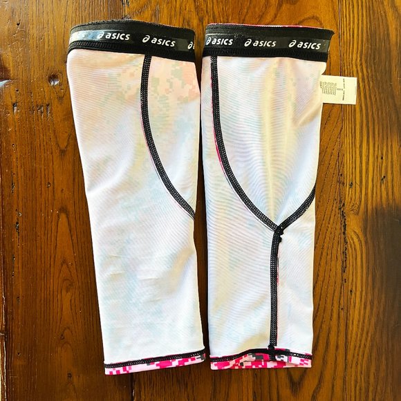 ASICS Pink and Grey Print Arm Sleeves - Picture 5 of 7